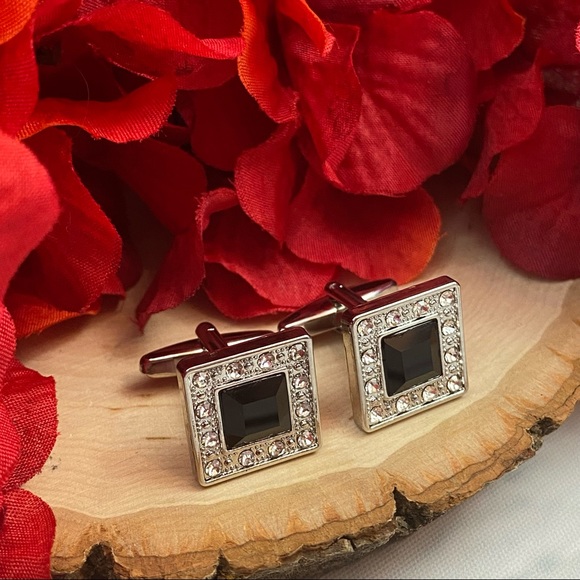 Elegant Black Obsidian and Silver Crystal Square Cufflinks - Picture 8 of 16